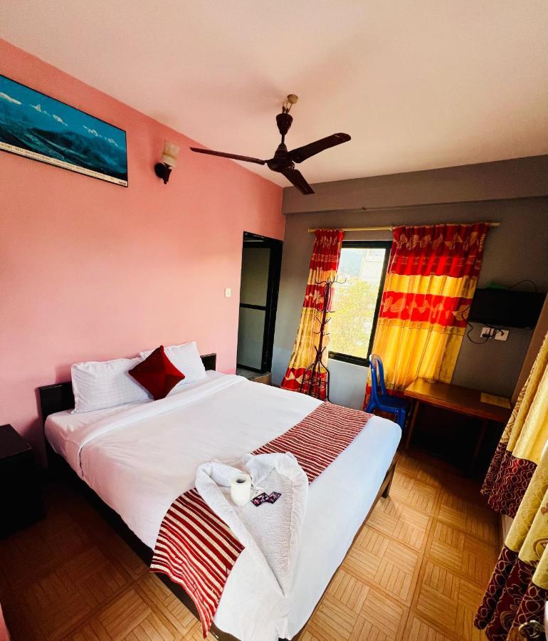 Hotel Donosti Pokhara Exterior photo